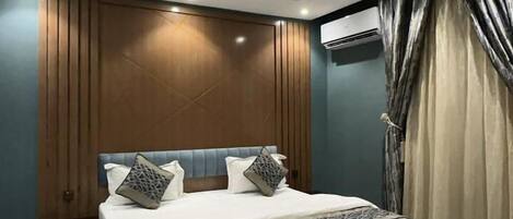 1 quarto, cortinas blackout, acesso grátis à internet com fio