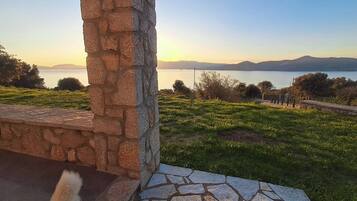 Apartment, 2 Bedrooms, Accessible, Smoking | Property grounds