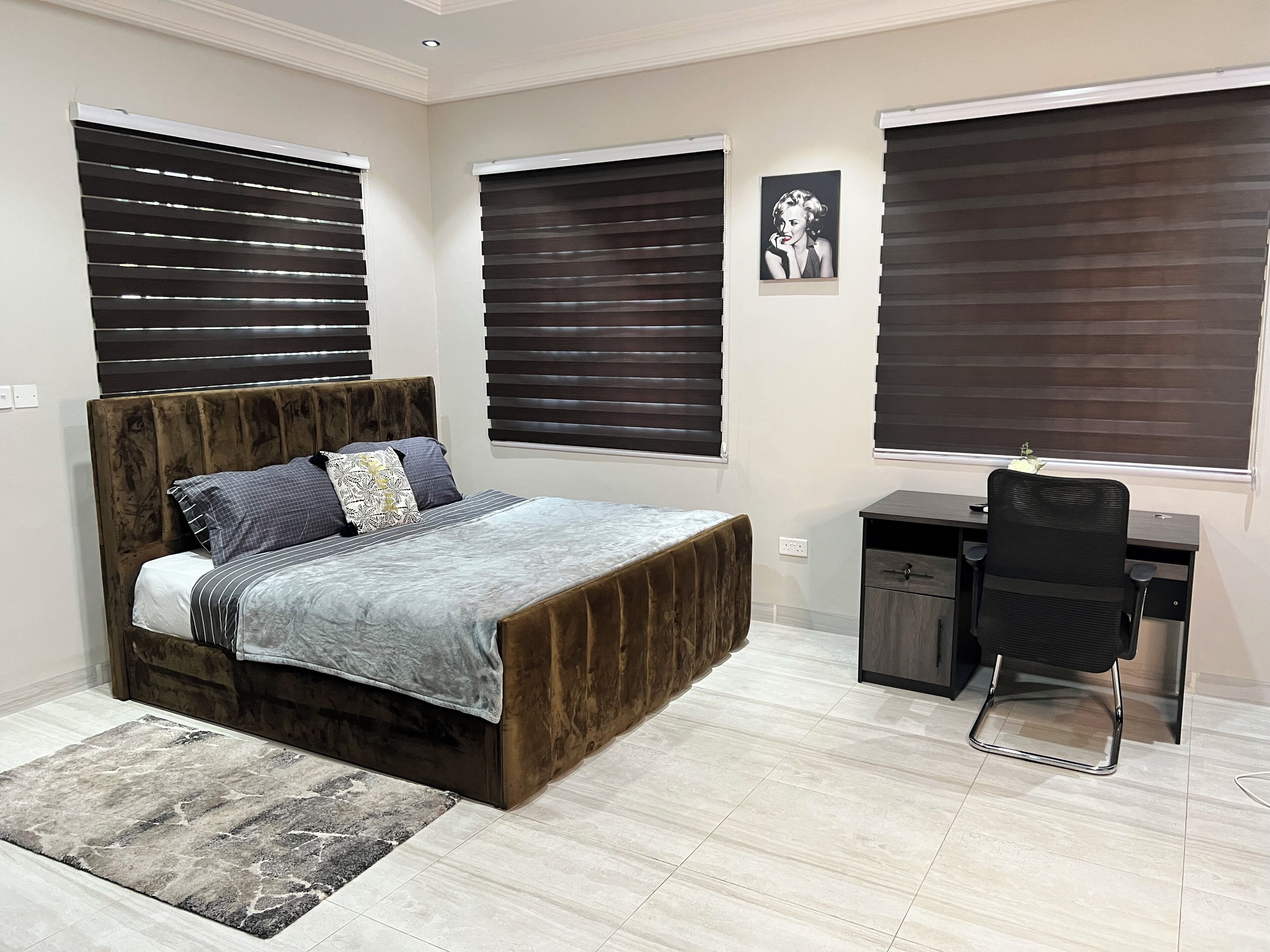 3 bedrooms, desk, iron/ironing board, free WiFi