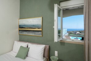 1 bedroom, in-room safe, iron/ironing board, travel cot