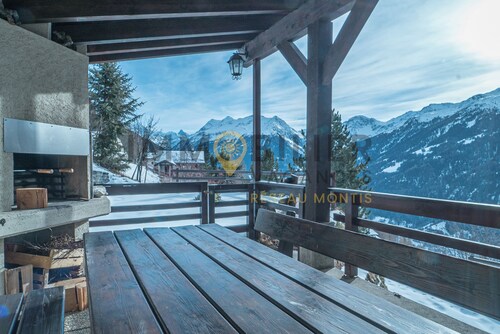 Magnifique chalet de 5 pièces pour 6 à 7 personnes sur 3 niveaux, situé à l'entrée du village offran