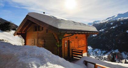 Très beau chalet chaleureux et confortable, meublé et décoré avec beaucoup de goût. Spacieux et lumi