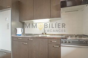 Kühlschrank, Ofen, Herdplatte