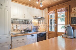 Kühlschrank, Ofen, Herdplatte, Geschirrspüler