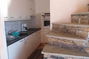 Refrigerador, horno, parrilla de estufa y lavavajillas