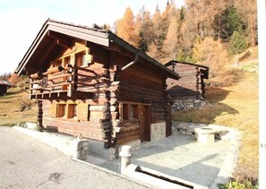 Exterior - Charmant chalet idéal pour une famille de 4 personnes avec une vue magnifique sur les montagnes de l (Chandolin)