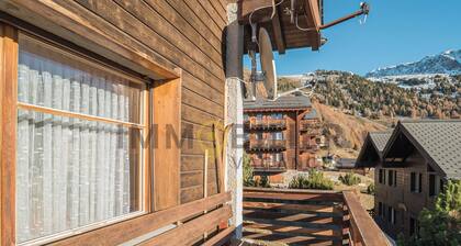 Linen is not included in the service. We provide, if desired, linen packages including bed linen, ba