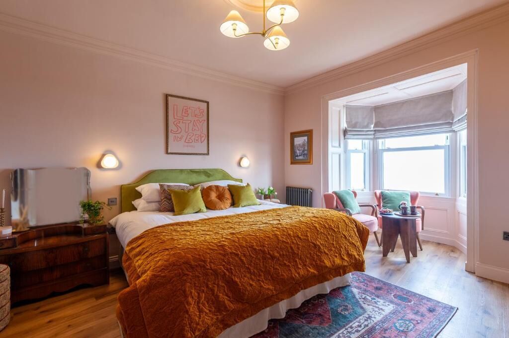 Egyptian cotton sheets, premium bedding, pillowtop beds