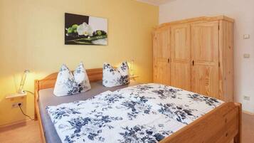 Ferienhaus | 2 Schlafzimmer, individuell eingerichtet