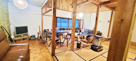 32-inch LCD TV with digital channels