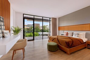 3 slaapkamers, een strijkplank/strijkijzer, wifi, beddengoed