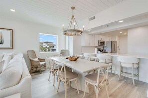 Dining - Pura Vida-Views, Private Beach-High Pointe Resort! (Rosemary Beach)