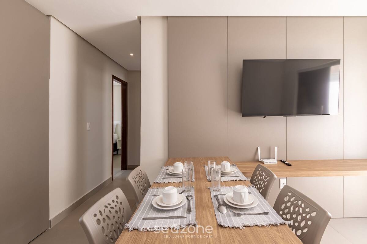 Basic Apartment | Dining