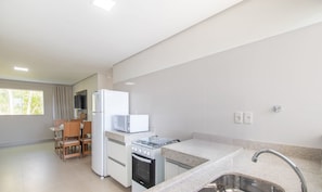 Basic Apartment | Private kitchen