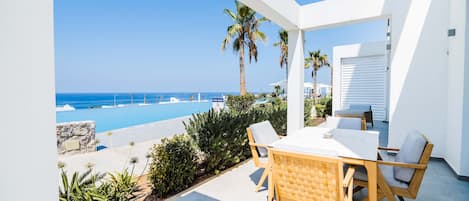 Standard Apart Daire, 3 Yatak Odası, Deniz Manzaralı | Balkon manzarası