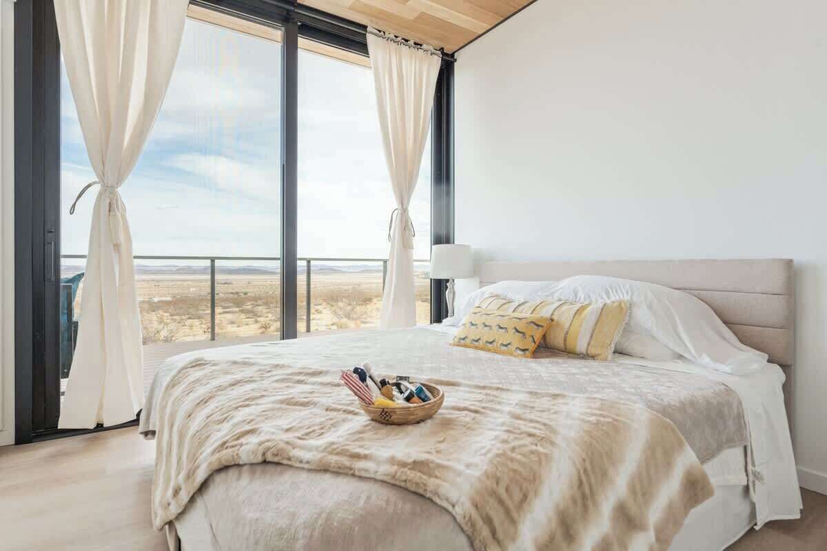 3 chambres, bureau, lit de bébé portatif, Wi-Fi