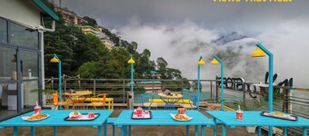 goSTOPS Mcleodganj Dalailama Temple