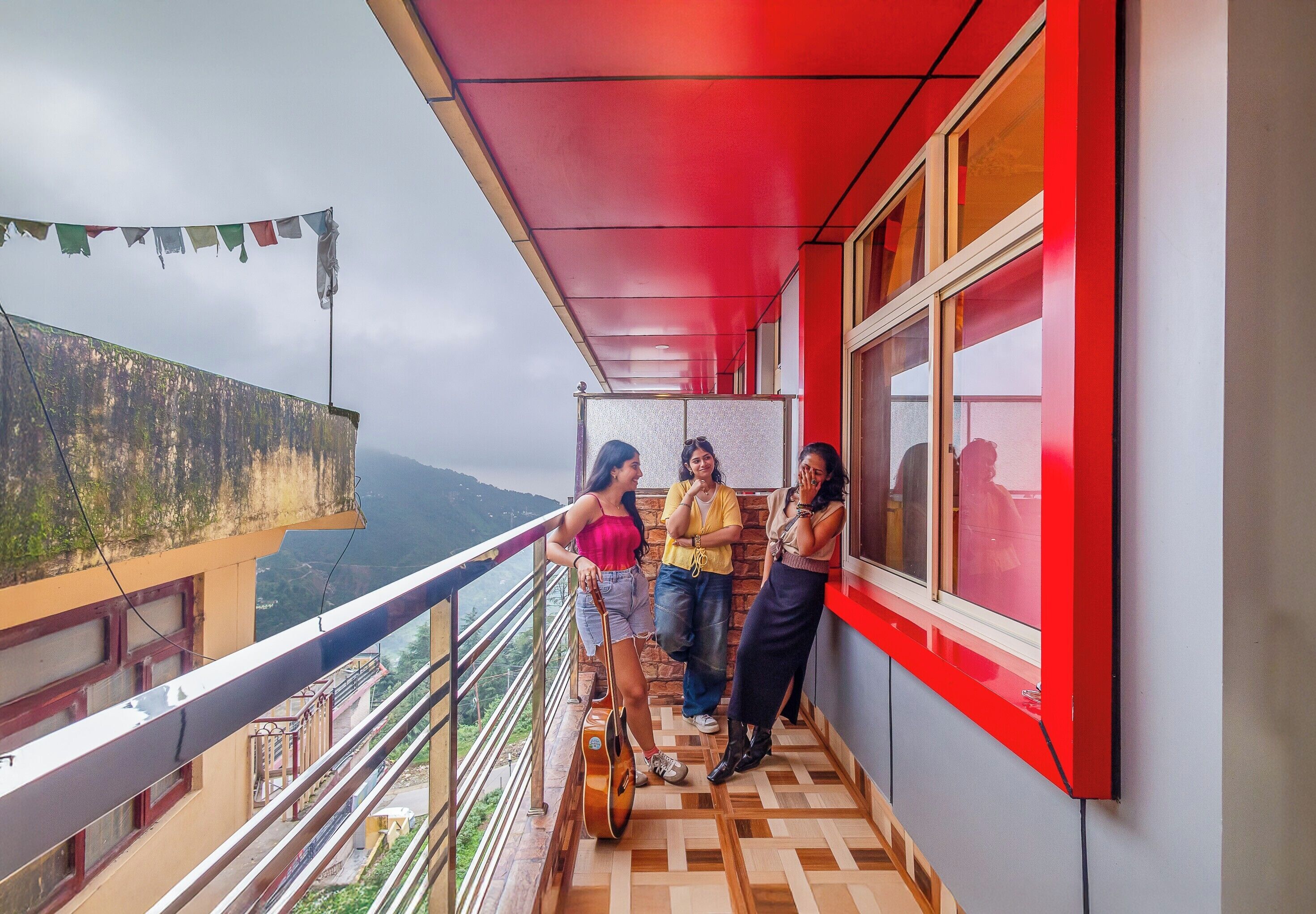 Asrama Umum Basic | Balkon