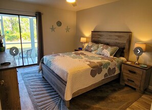 Free WiFi, bed sheets - Welcome to Haze Haven, your tranquil retreat located in Cape Haze, Florida (Rotonda West)