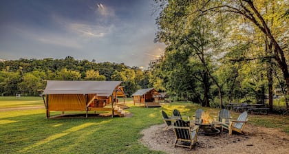 Secluded| Near Gatlinburg and Asheville|WiFi|AC