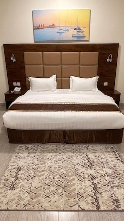 In-room safe, soundproofing, iron/ironing board