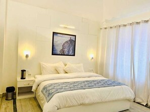 Classic Room | Desk, laptop workspace, free WiFi - HOTEL DIAMOND (Mussoorie)