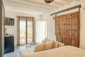 Deluxe Double Room, Garden View