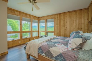 4 Schlafzimmer, Bügeleisen/Bügelbrett, kostenloses WLAN, Bettwäsche