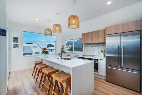 Perfect for Families: Tangaroa Shores with Sea Views & Beach Access