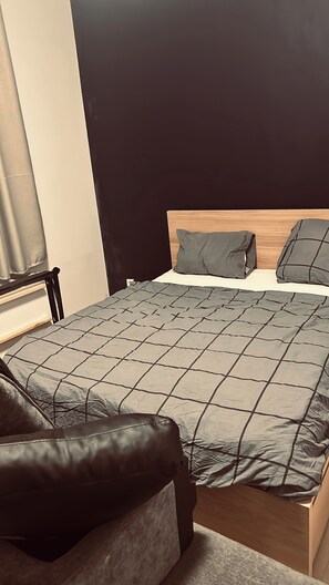 6 bedrooms, WiFi, bed sheets