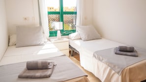 3 bedrooms, iron/ironing board, free WiFi, bed sheets - Villa Luisa: Relax with ocean view and swimming pool (Los Abrigos)