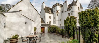 Live like a King /Queen In The City (near Edinburgh Airport)