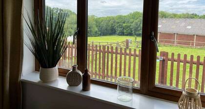 Tranquil Countryside Lodge Retreat Near Rye & Coast