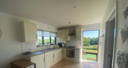 Tranquil Countryside Lodge Retreat Near Rye & Coast