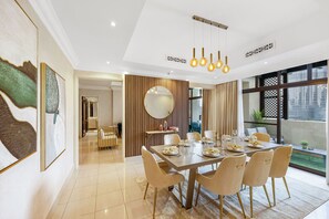 Appartement luxueux | Salle à manger