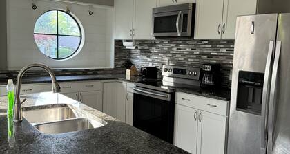 The Sapphire Retreat! Great for MCRD Parris Island and Family-Friendly