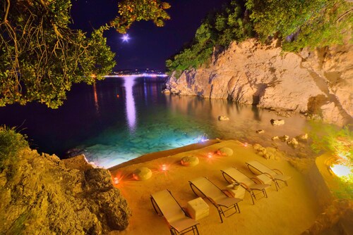 Villa Domina - Private Beach & Tender Platform