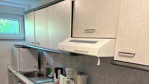 Unclassified image, 4 of 28, button - Large Accommodation for up to 18 People Near Halle & Leipzig With Pool Table (Landsberg)