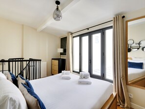 1 bedroom, iron/ironing board, travel cot, WiFi