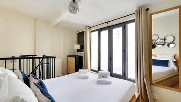 1 bedroom, iron/ironing board, travel cot, WiFi