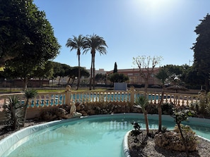 حمّام سباحة خارجي