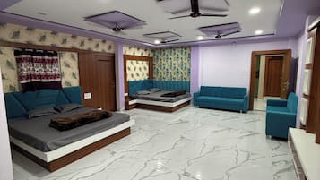 Family Room | 1 bedroom