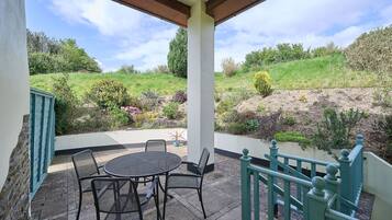 House | 2 bilik tidur