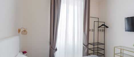 1 chambre, fer et planche à repasser, Wi-Fi gratuit, draps fournis