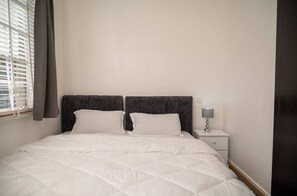 2 bedrooms, in-room safe, iron/ironing board, free WiFi