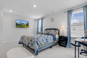 3 bedrooms, iron/ironing board, WiFi, bed sheets