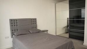 1 bedroom, iron/ironing board, WiFi