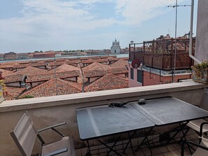 Outdoor dining - Palladio terrace: elegant with spectacular view (Venezia)