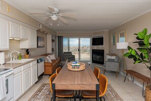 Interior - Oceanfront One Bedroom Condo (Ocean City)