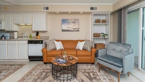 TV - Oceanfront One Bedroom Condo (Ocean City)